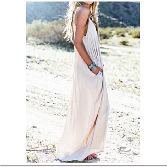 ADJUSTABLE STRAPS TANK MAXI DRESS WITH POCKETS - Picture 3 of 6